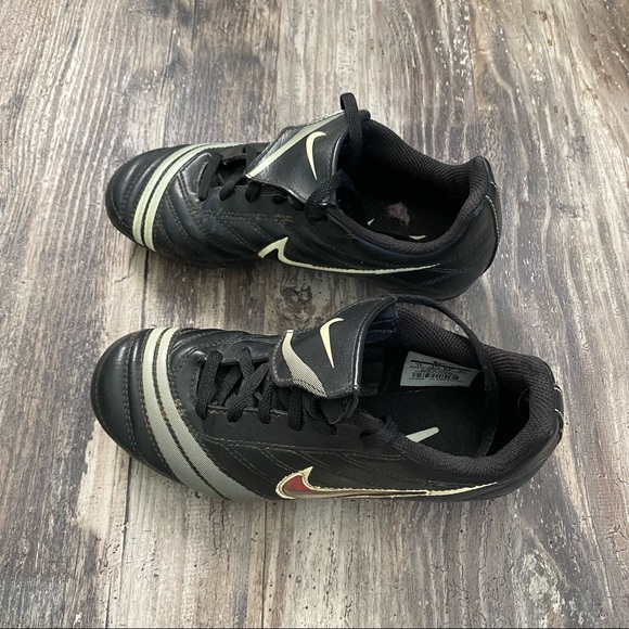 ❌SOLD❌ Nike soccer cleats size 1Y youth 20cm GUC - Picture 5 of 11